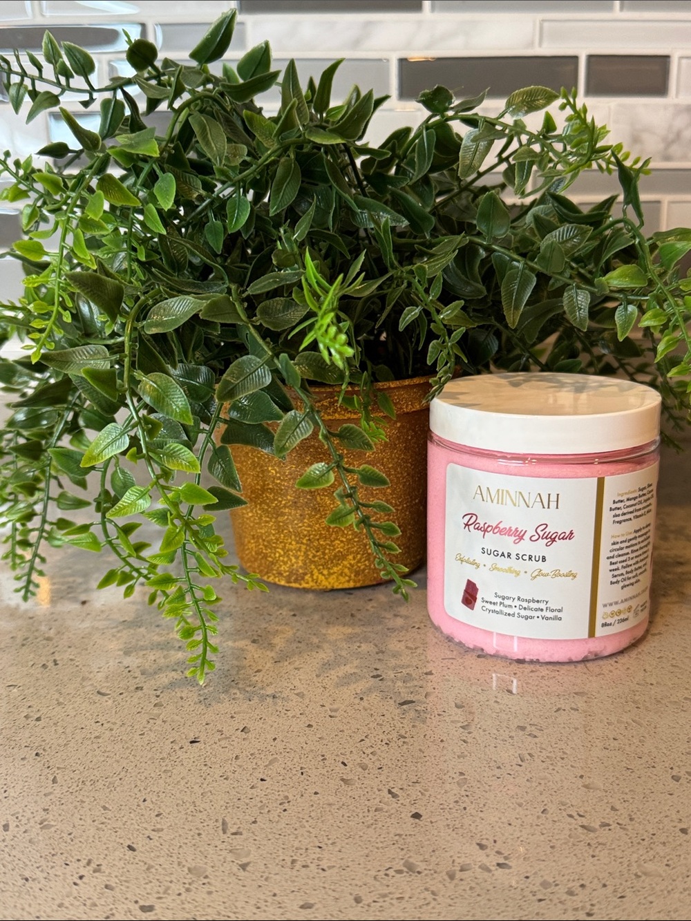 AMINNAH - RASPBERRY SUGAR SUGAR SCRUB